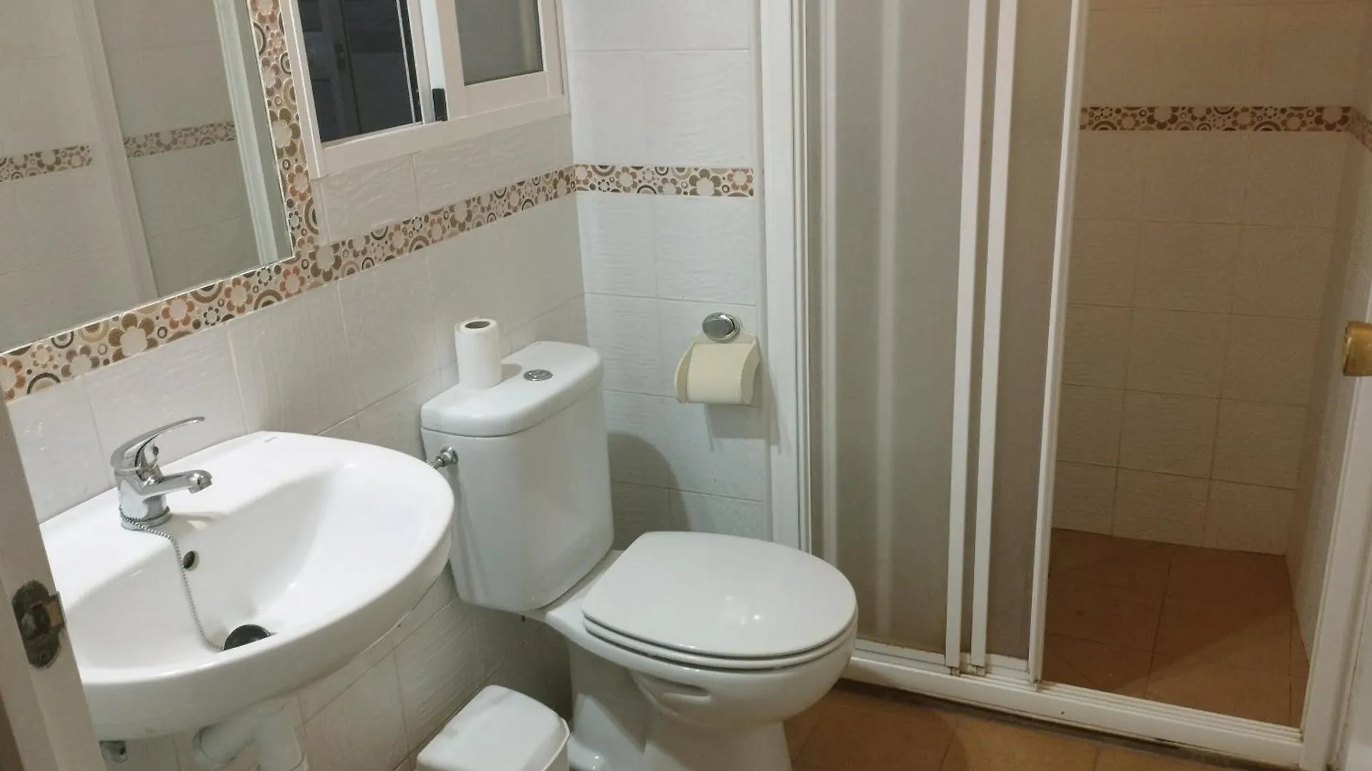 Casa Duque Apartment Prado Del Rey 0*,